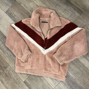 Abercrombie & Fitch Pink Fleece Chevron Pullover Size: M